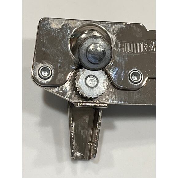 Vintage Swing-A-Way Can Opener Green Handle USA Made Manual Kitchen Tool - Picture 2 of 8